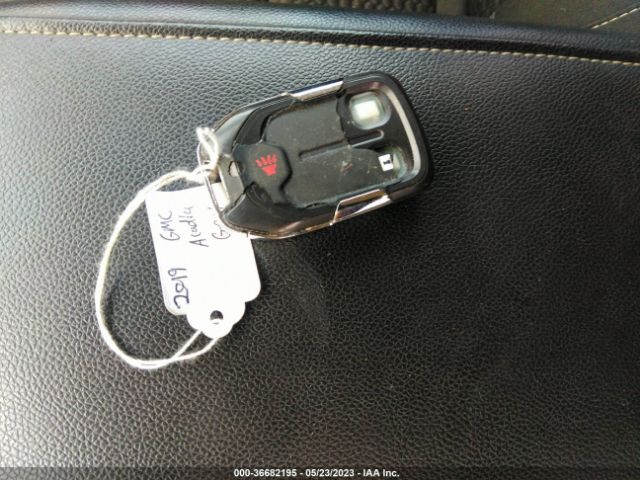 1GKKNKLA2KZ179753 GMC ACADIA SLE