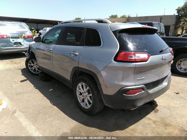 1C4PJMCS8GW225354 Jeep Cherokee Latitude