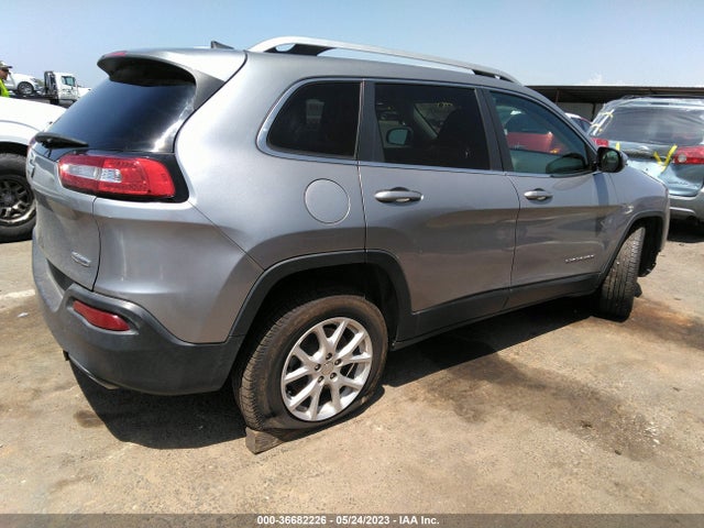 1C4PJMCS8GW225354 Jeep Cherokee Latitude