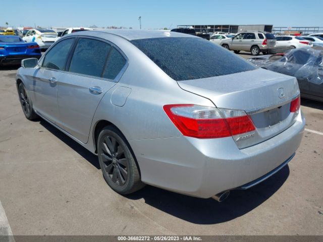 1HGCR3F95FA020954 Honda Accord Sedan Touring