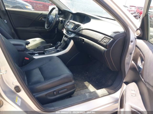 1HGCR3F95FA020954 Honda Accord Sedan Touring