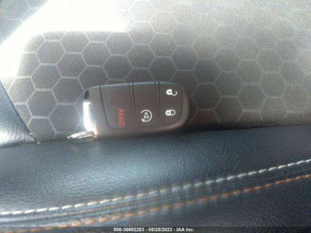 3C4NJDBB0KT593857 Jeep Compass Latitude