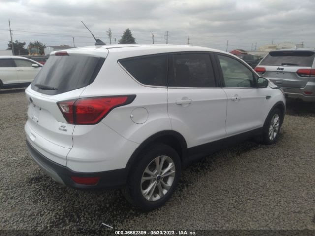 1FMCU9GD6KUB08998 Ford ESCAPE SE