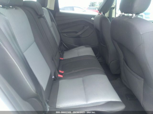 1FMCU9GD6KUB08998 Ford ESCAPE SE