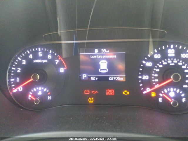 KNDJ23AU8L7723253 KIA SOUL LX