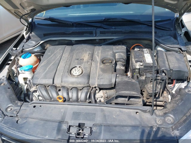2013 VOLKSWAGEN JETTA SEDAN SE VIN: 3VWDP7AJ8DM293109