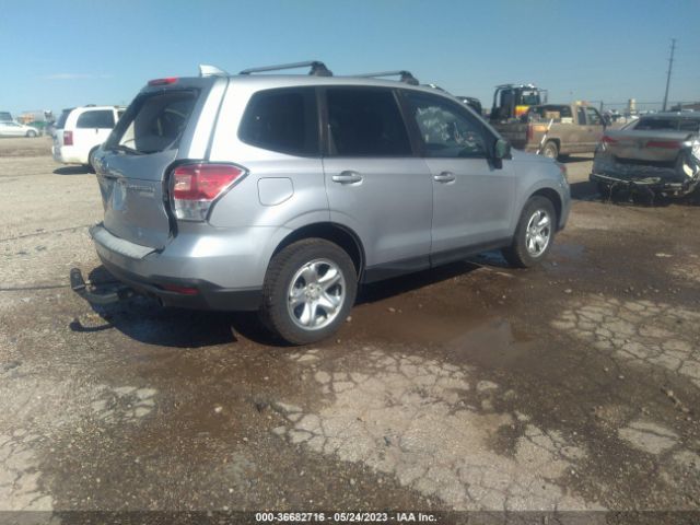 JF2SJAAC2HH539464 Subaru Forester