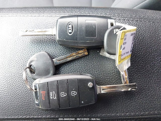 KIA Optima Lx 2015 5XXGM4A79FG492900 Image 3