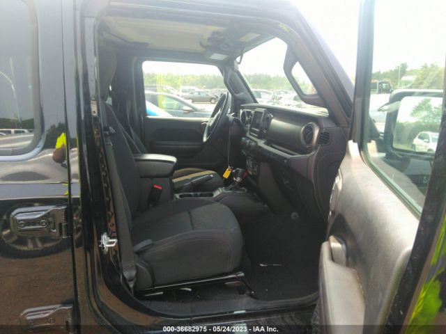 1C4HJXDG4JW187709 Jeep Wrangler Unlimited Sport S