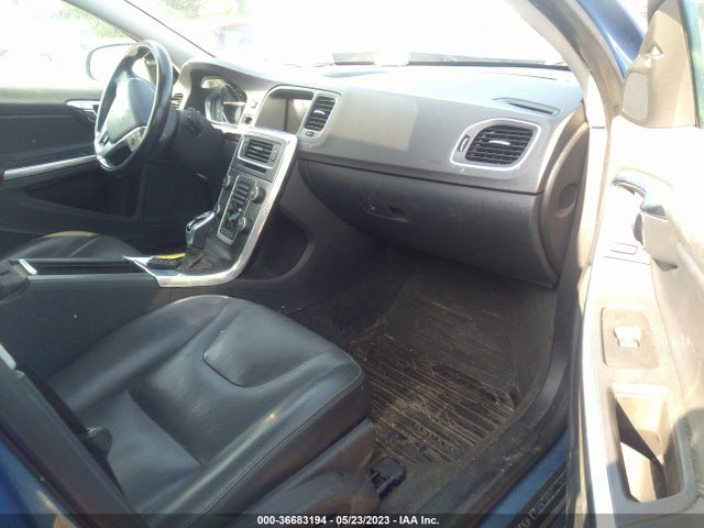 2015 Volvo V60, VIN: YV1612SD3F1190067