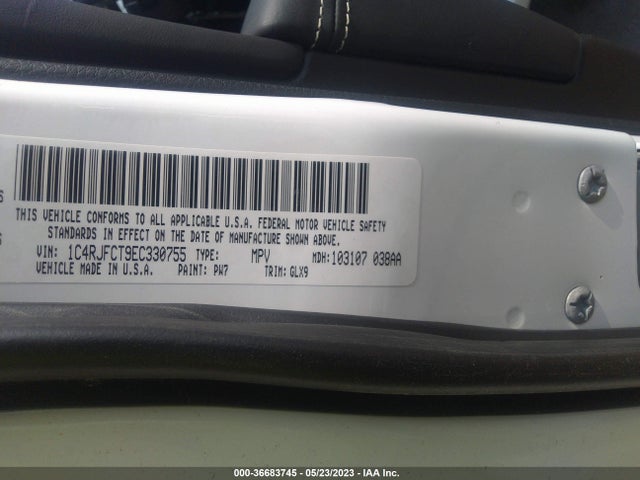 1C4RJFCT9EC330755 Jeep Grand Cherokee Overland