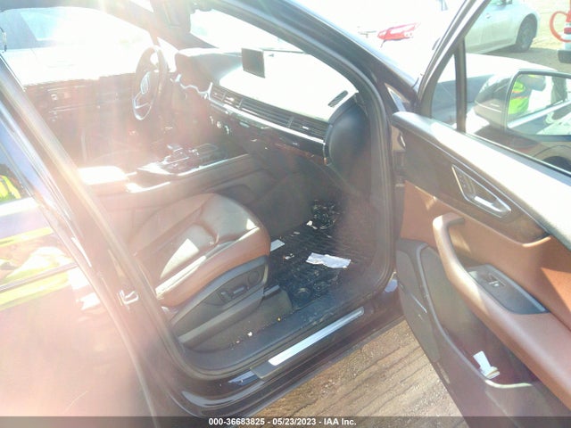 WA1LAAF79JD000734 Audi Q7 Premium Plus