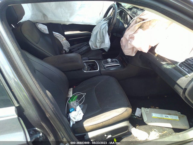 2C3CCAEG4GH182005 Chrysler 300 300c