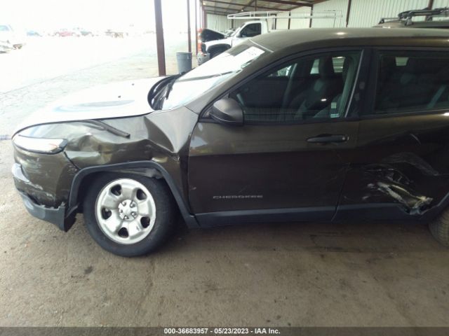 1C4PJLAB4FW590268 Jeep Cherokee Sport