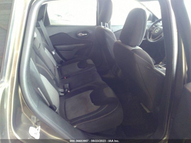 1C4PJLAB4FW590268 Jeep Cherokee Sport