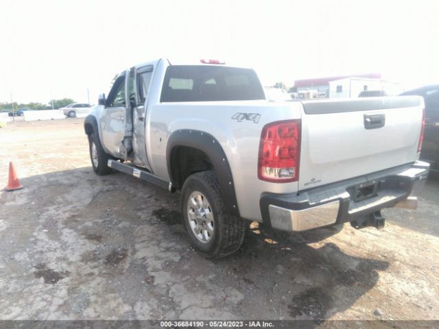 1GT121E83EF145217 GMC Sierra 2500hd Slt