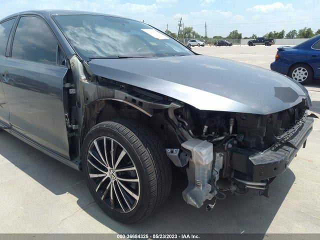3VWD17AJ3FM416528 Volkswagen Jetta Sedan 1.8t Sport