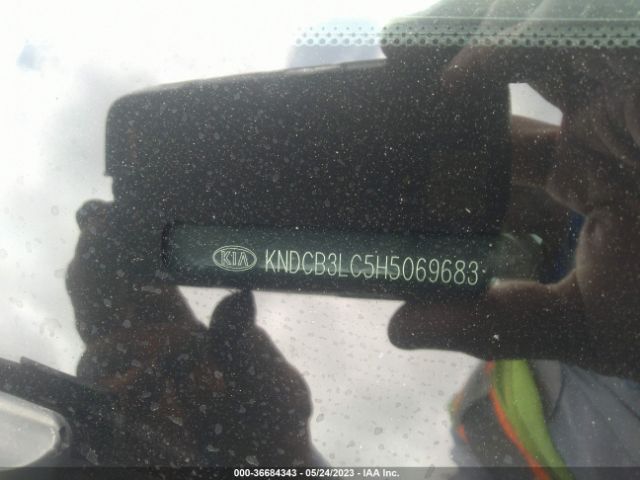 KNDCB3LC5H5069683 KIA NIRO LX