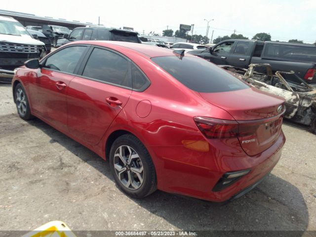 3KPF24AD8ME329541 KIA Forte Lxs