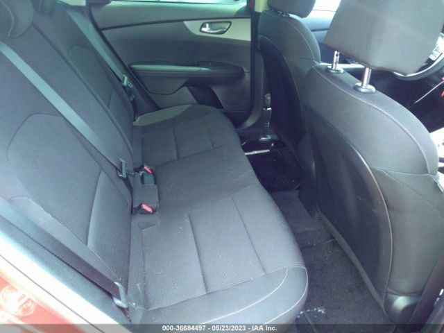 3KPF24AD8ME329541 KIA Forte Lxs