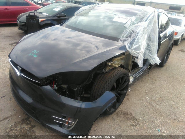Tesla MODEL X 2019 5YJXCBE2XKF184699 Image 2