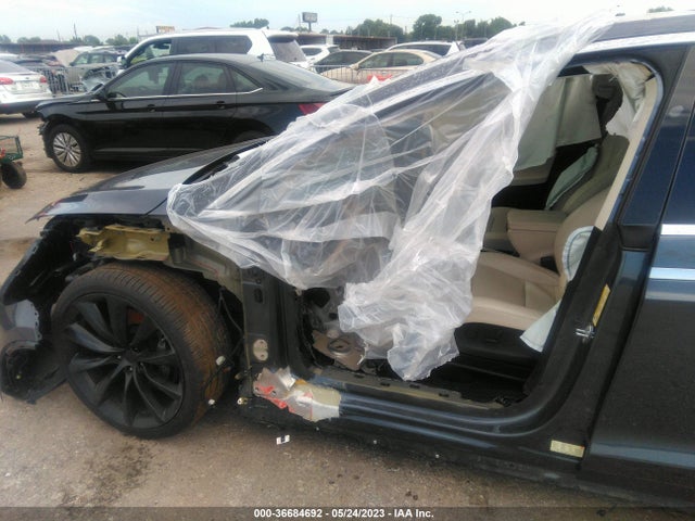 Tesla MODEL X 2019 5YJXCBE2XKF184699 Image 8