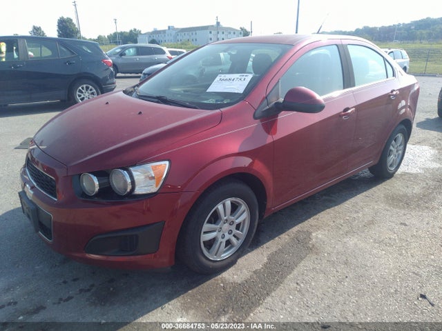 Chevrolet SONIC LT 2014 1G1JC5SH2E4181011 Image 2