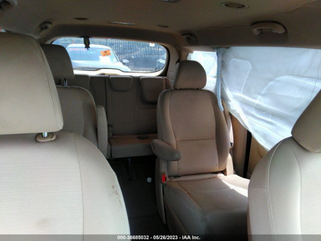 KNDMB5C14F6064562 KIA SEDONA LX