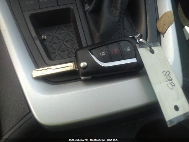 Toyota RAV4 LE 2020 2T3H1RFV0LC077766 Image 3