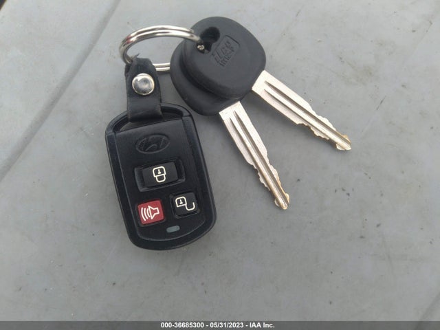 2004 HYUNDAI SANTA FE GLS/LX VIN: KM8SC73E64U585628