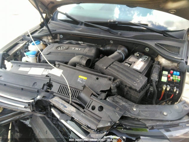 1VWAT7A35FC091090 Volkswagen Passat 1.8t S