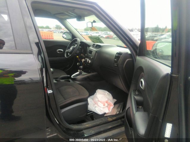 KNDJN2A22F7197903 KIA Soul Base