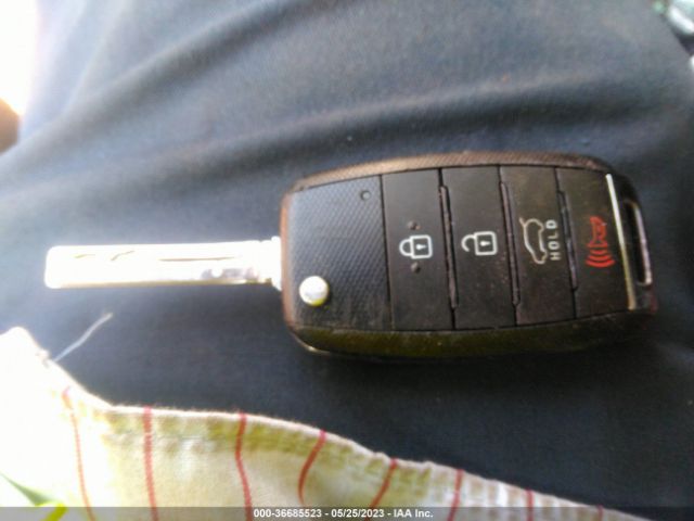 KNDJP3A52G7348203 KIA SOUL +