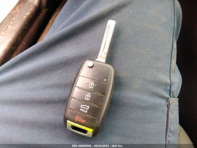 KNAGM4A74F5621126 KIA Optima Lx
