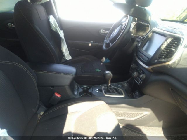 1C4PJMCB1GW301495 Jeep Cherokee Latitude