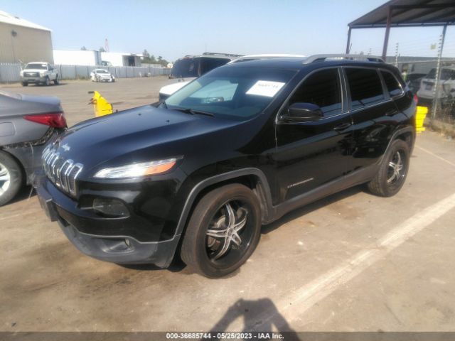 1C4PJLCB9GW114144 Jeep Cherokee Latitude