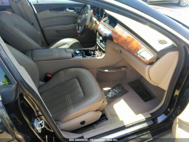 WDDLJ7DB2EA101076 Mercedes-Benz Cls-class Cls 550