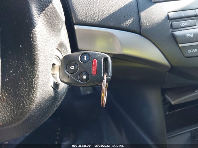 2011 HONDA ACCORD CPE EX-L VIN: 1HGCS1B84BA005717