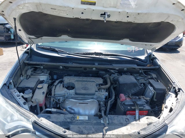 Toyota RAV4 LE 2018 2T3ZFREV3JW442931 Image 11