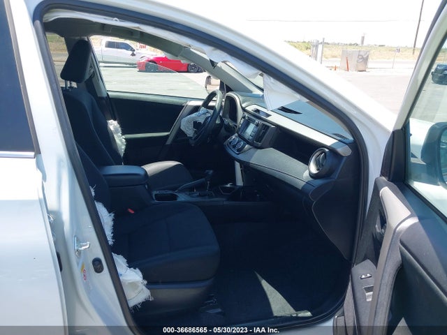 Toyota RAV4 LE 2018 2T3ZFREV3JW442931 Image 6