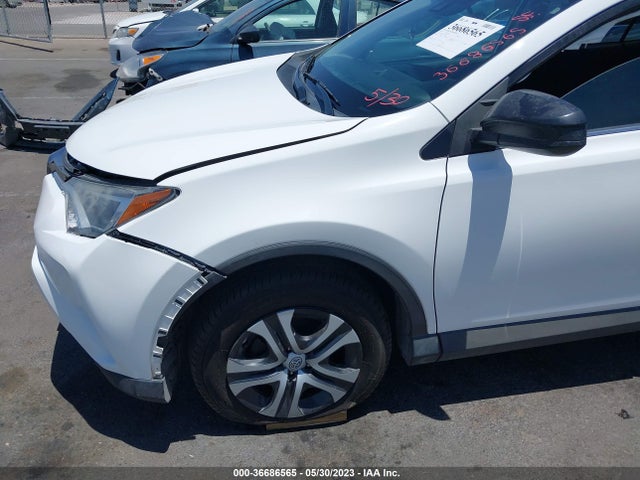 Toyota RAV4 LE 2018 2T3ZFREV3JW442931 Image 7