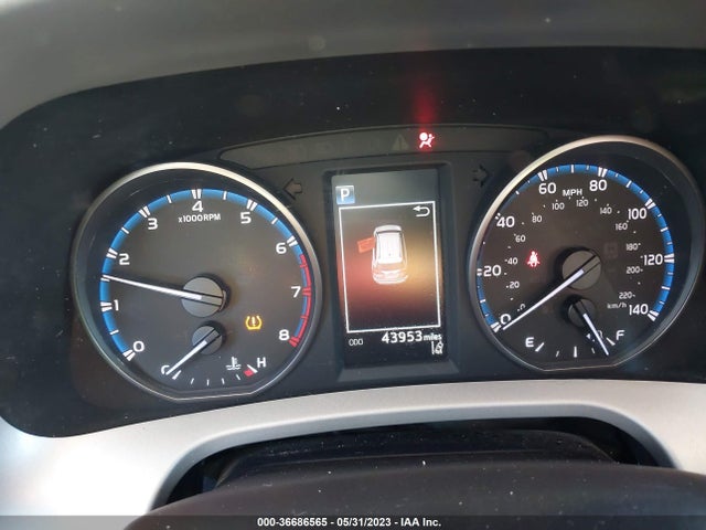 Toyota RAV4 LE 2018 2T3ZFREV3JW442931 Image 8