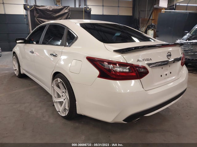 2017 NISSAN ALTIMA 2.5 SR VIN: 1N4AL3AP2HC472435