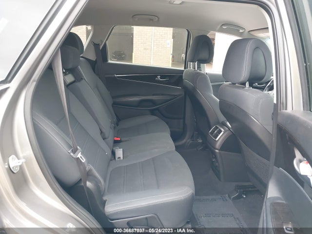 KIA SORENTO LX 2016 5XYPG4A53GG176864 Image 8