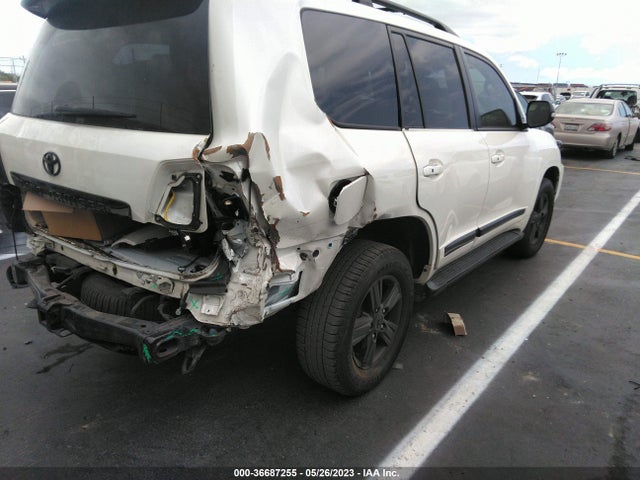 2014 Toyota Land Cruiser, VIN: JTMHY7AJ4E4023986