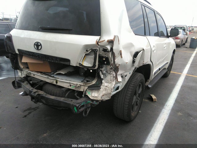 2014 Toyota Land Cruiser, VIN: JTMHY7AJ4E4023986