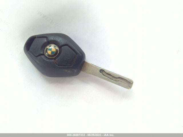2004 BMW 3 SERIES 325XI VIN: WBAEU33464PM61904