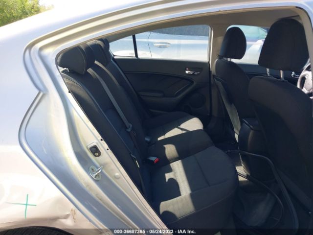 KNAFK4A66G5619050 KIA FORTE LX