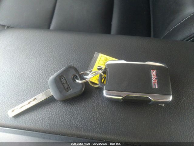 3GTU2NEC6HG285869 GMC Sierra 1500 Slt