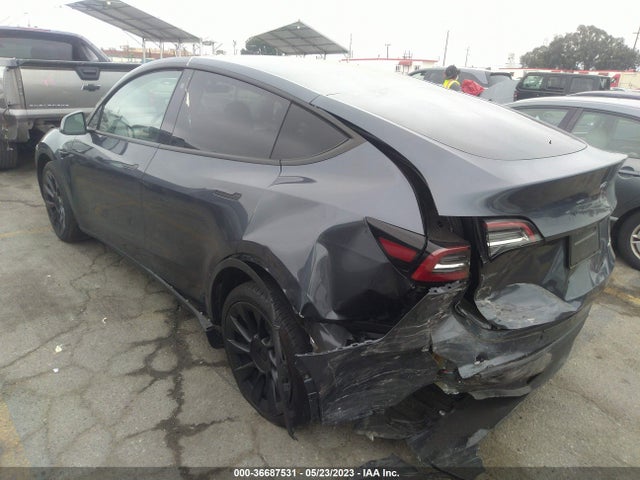 7SAYGDEE0PA057885 Tesla Model Y Long Range